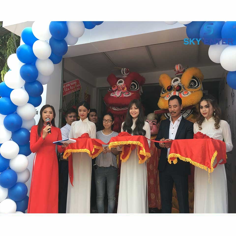 Tổ chức sự kiện khai trương cửa hàng Len Lẻn Lèn Len